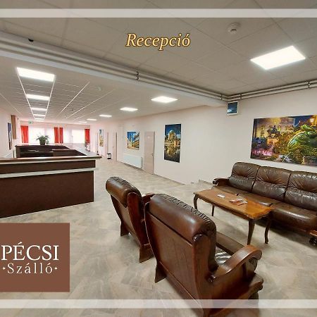 Pecsi Szallo المظهر الخارجي الصورة