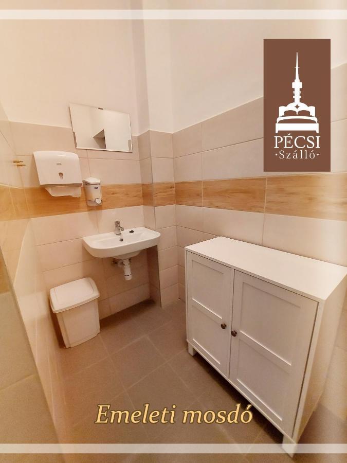 Pecsi Szallo المظهر الخارجي الصورة